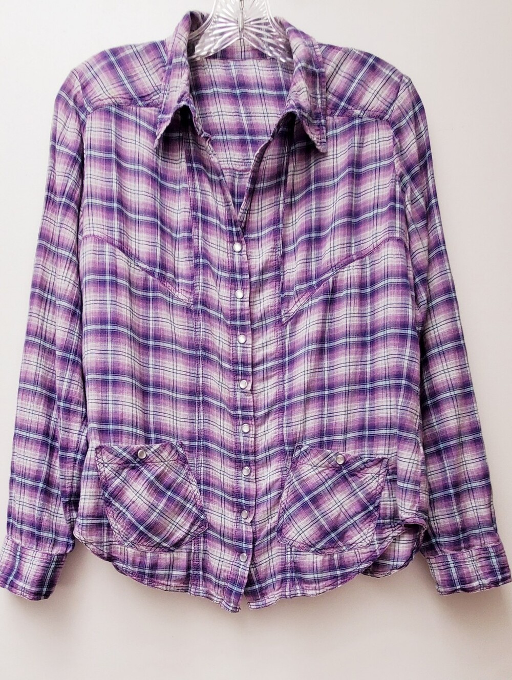 Athleta Rhythm Crinkle Purple Plaid Shirt Patch Pockets Snap Closure Size Small